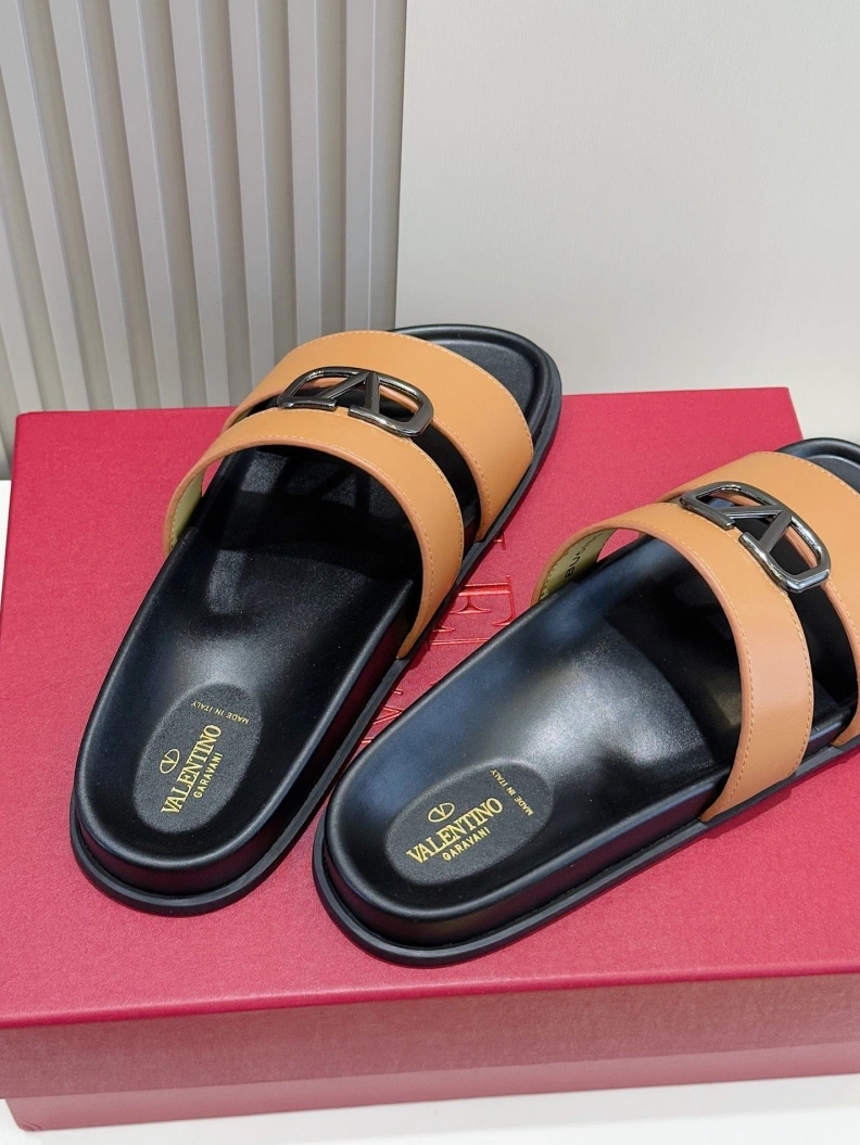 GoodFit Vxlxntino Slippers 229137