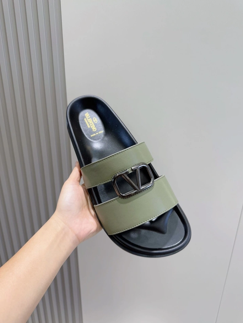 Bold Vxlxntino Slippers 229153