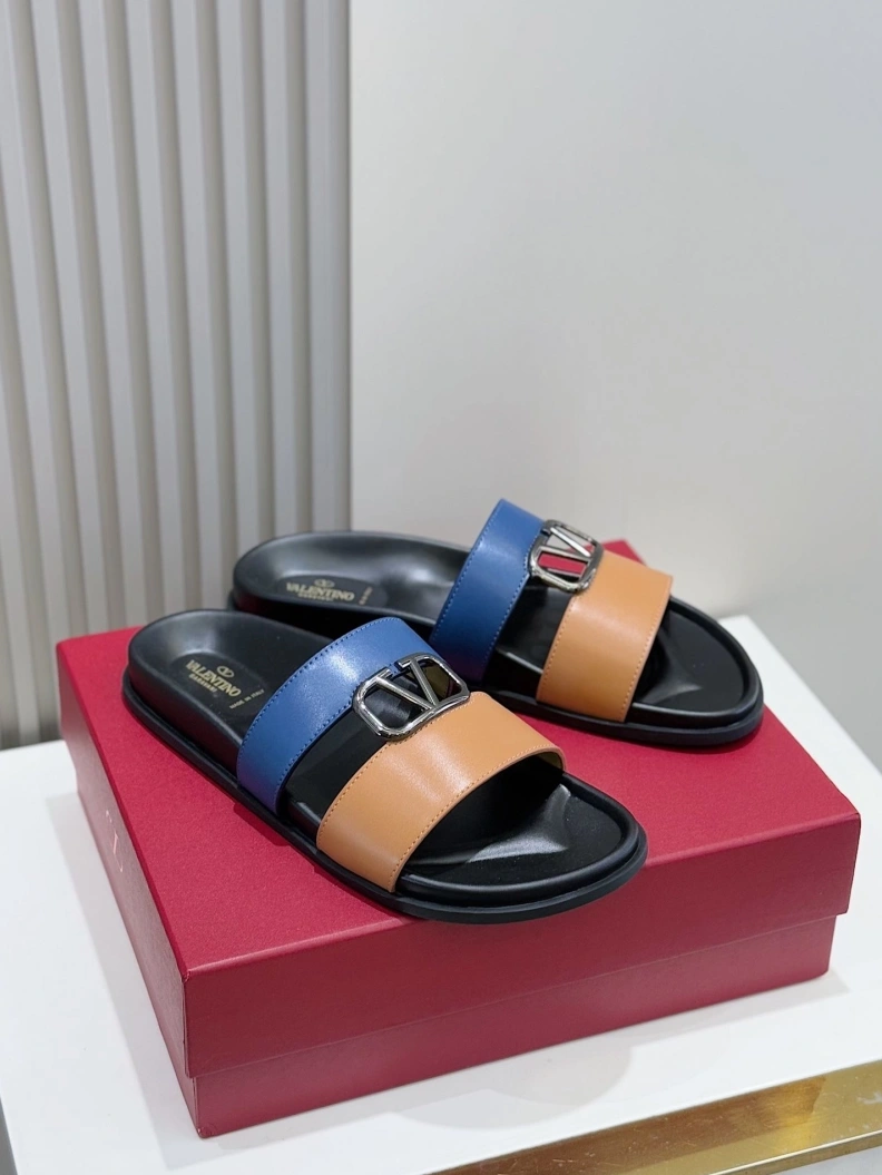GoAnywhere Vxlxntino Slippers 229141
