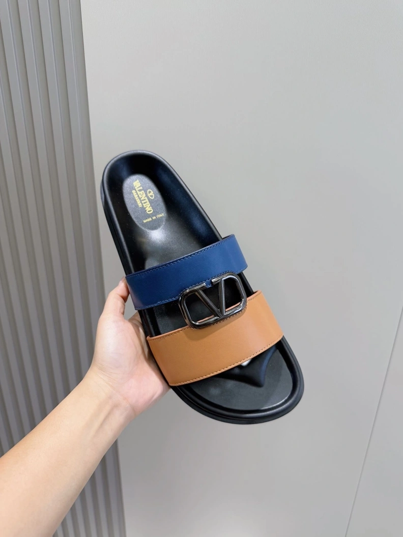 GoAnywhere Vxlxntino Slippers 229141