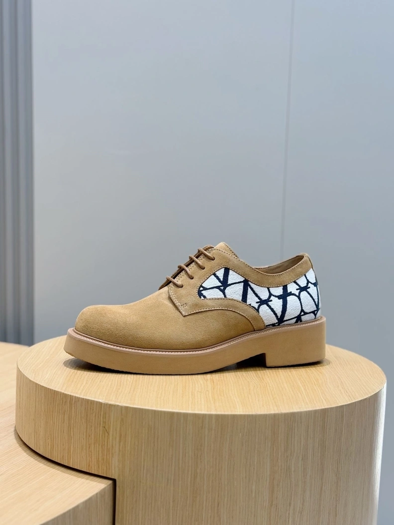 Soft Vxlxntino Leather Shoes 229171