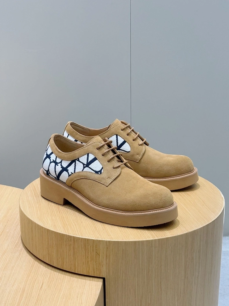 Soft Vxlxntino Leather Shoes 229171