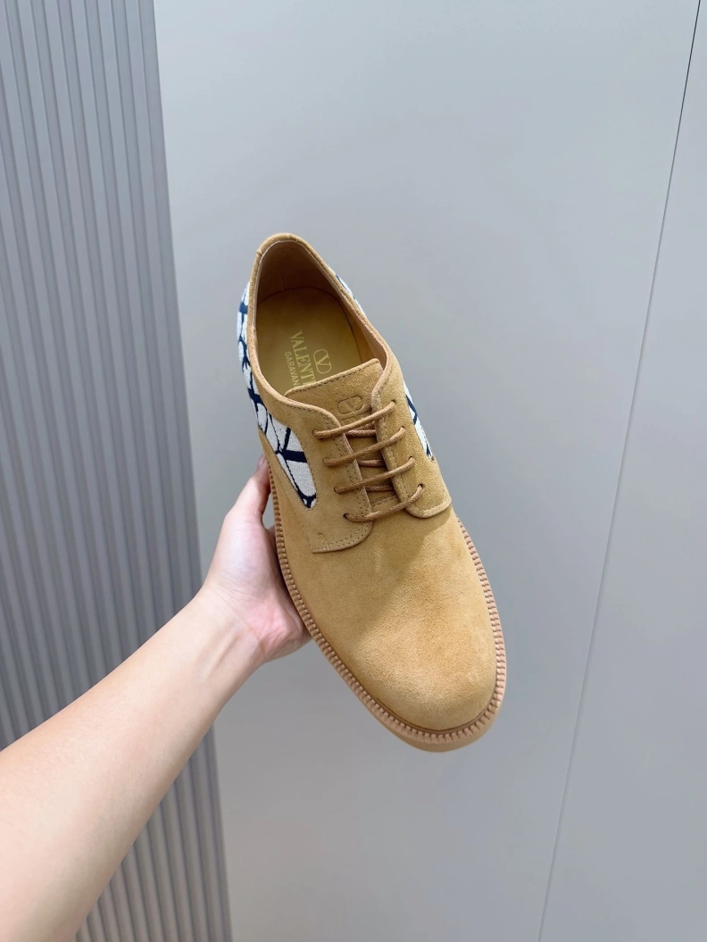 Soft Vxlxntino Leather Shoes 229171