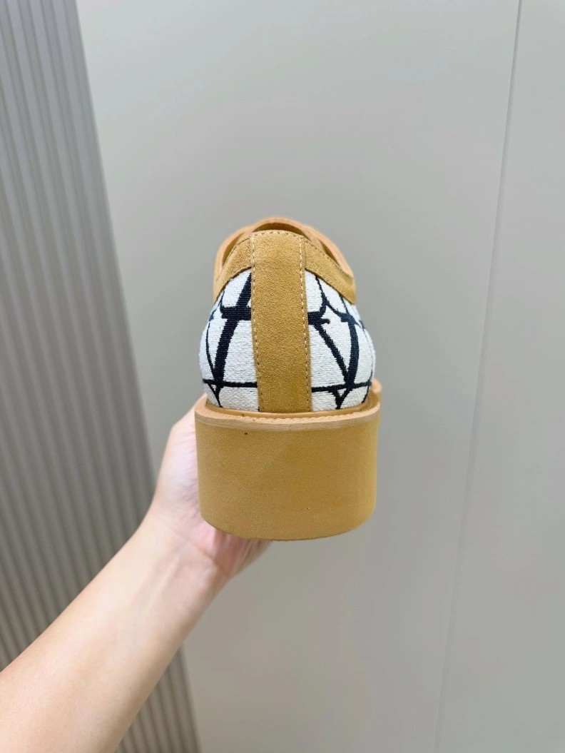Soft Vxlxntino Leather Shoes 229171
