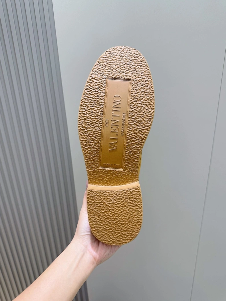 Soft Vxlxntino Leather Shoes 229171