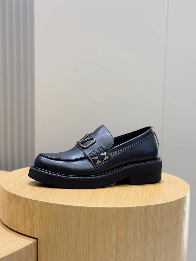 EyeCatching Vxlxntino Leather Shoes 229160