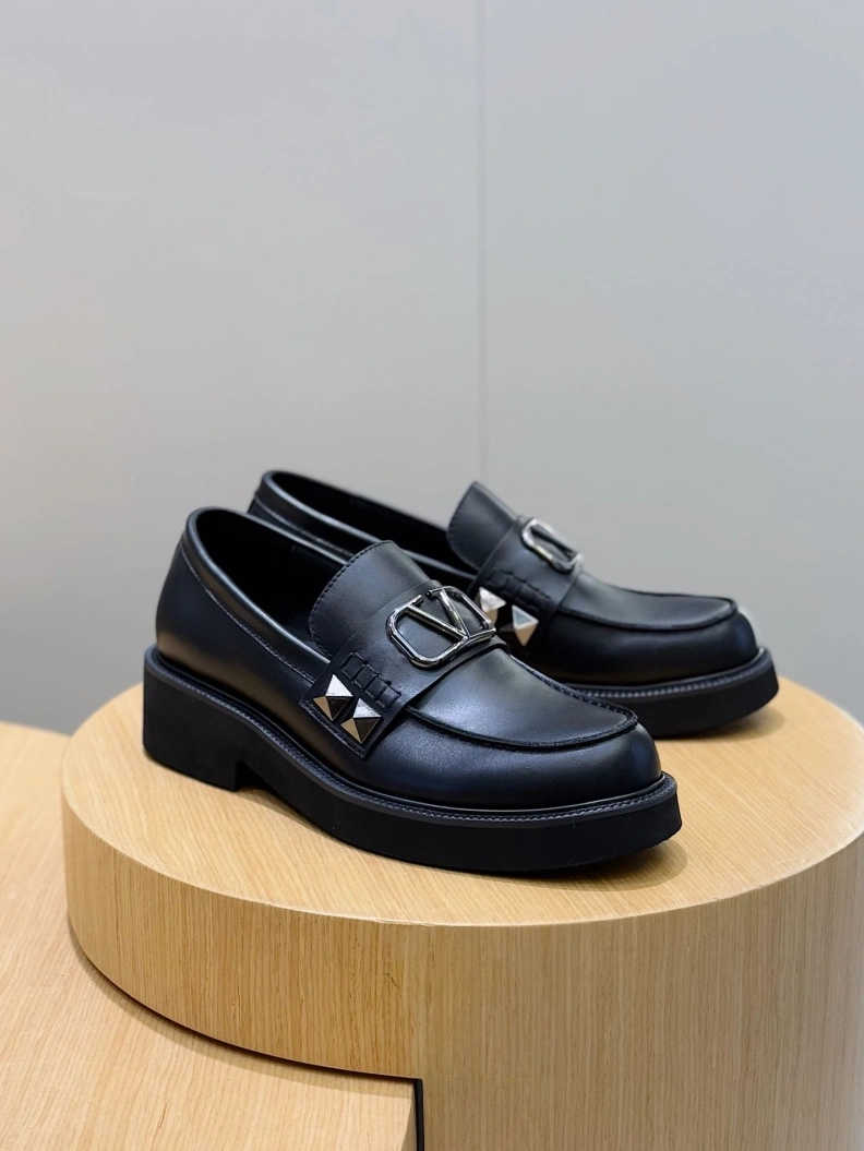 EyeCatching Vxlxntino Leather Shoes 229160