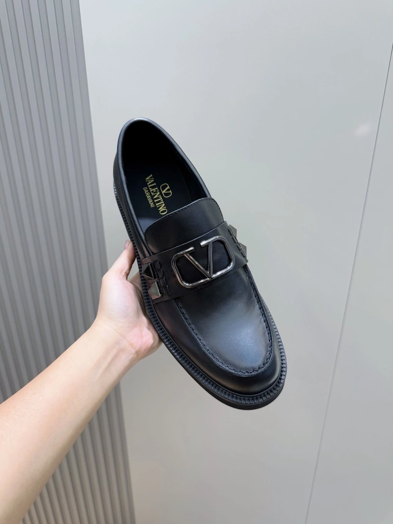 EyeCatching Vxlxntino Leather Shoes 229160