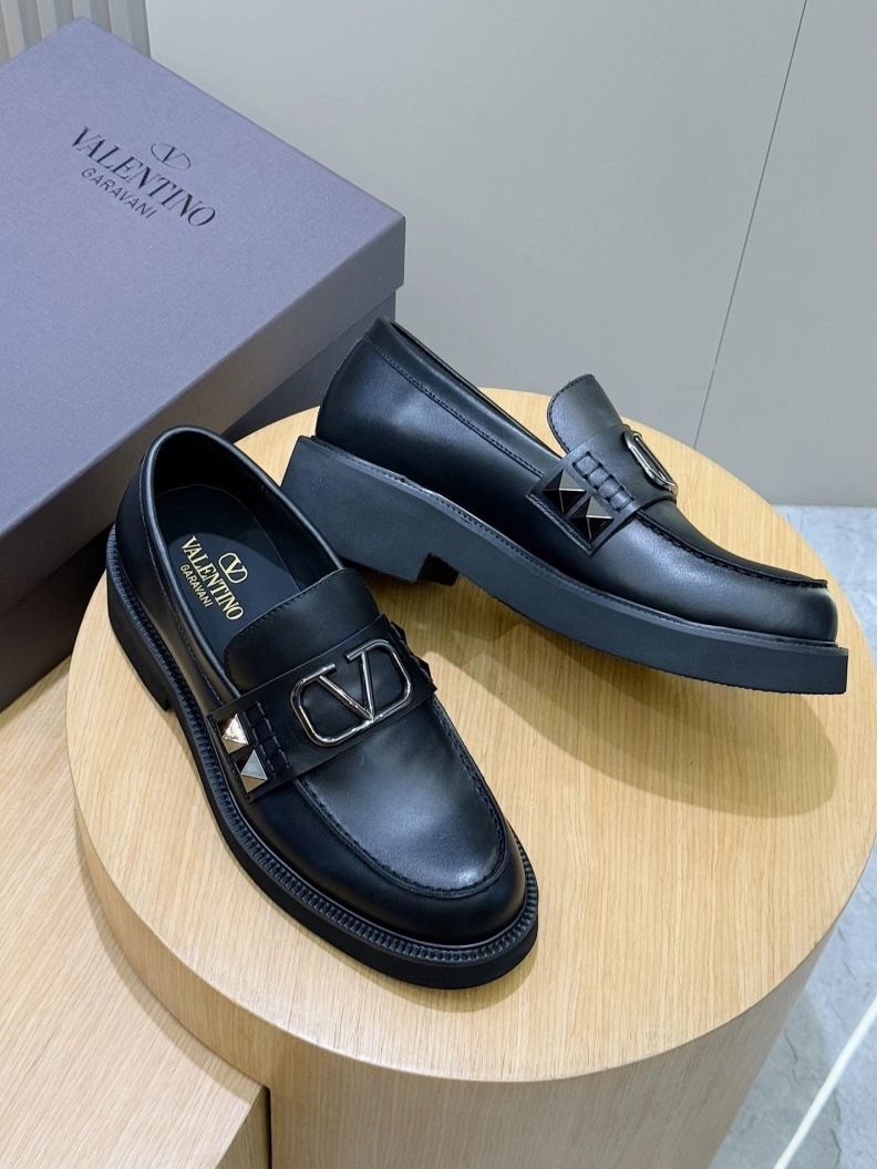 EyeCatching Vxlxntino Leather Shoes 229160