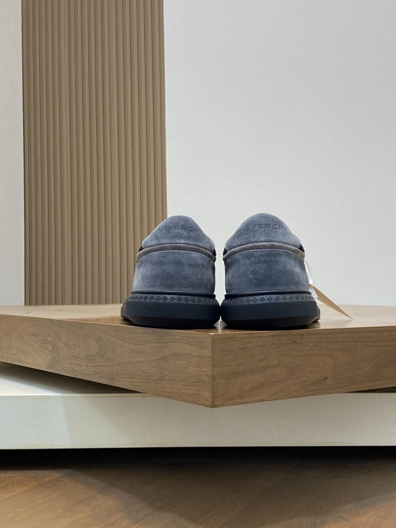 Gxvxnchy Sneakers WellDesigned 152121