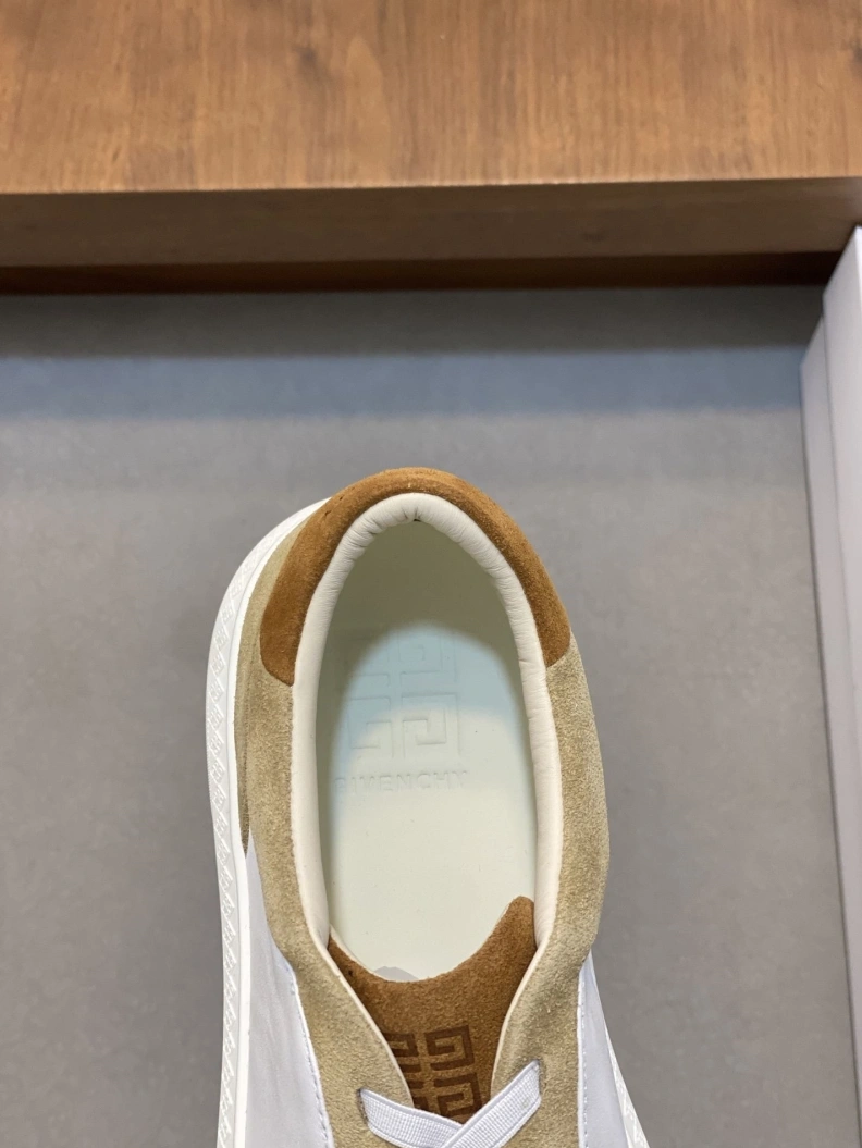 Gxvxnchy Sneakers Efficient 152120
