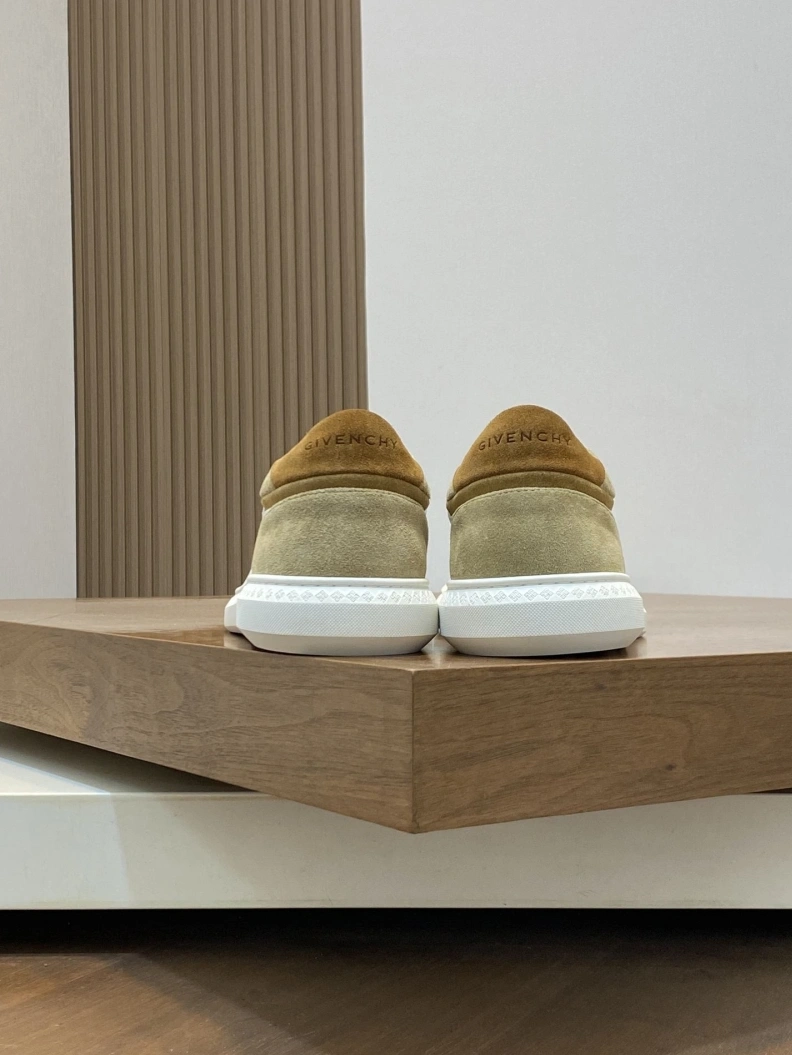 Gxvxnchy Sneakers Efficient 152120