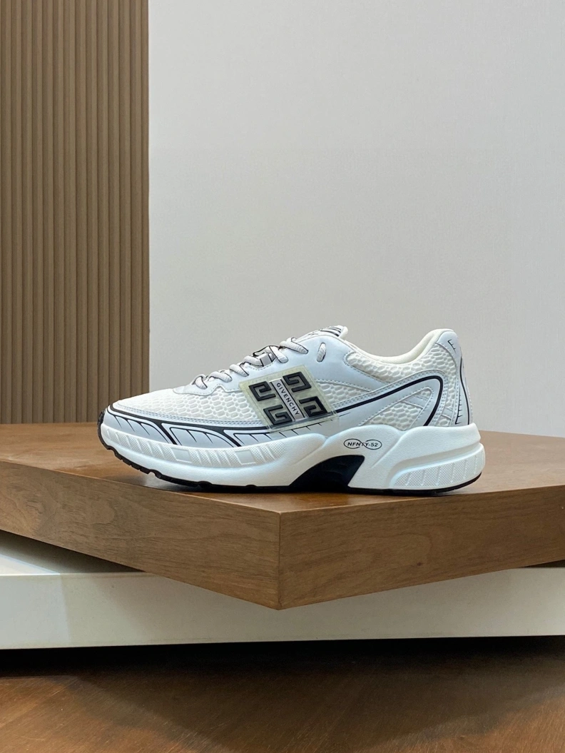 Gxvxnchy Sneakers Practical 152117
