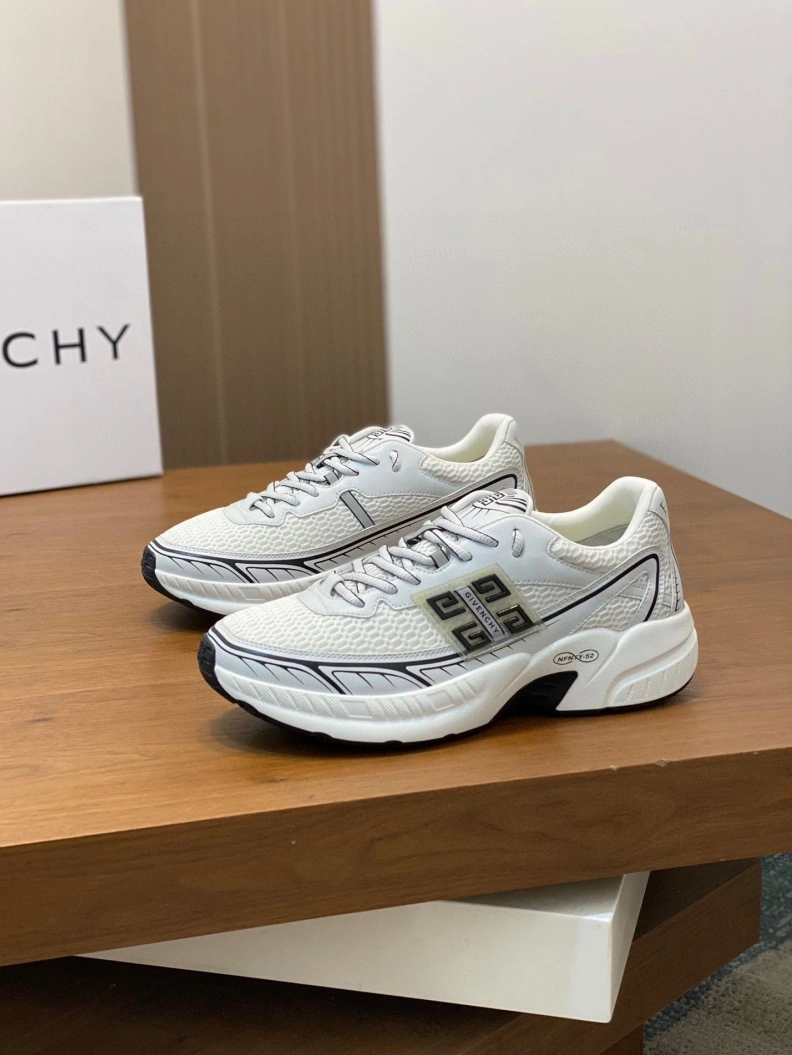 Gxvxnchy Sneakers Practical 152117