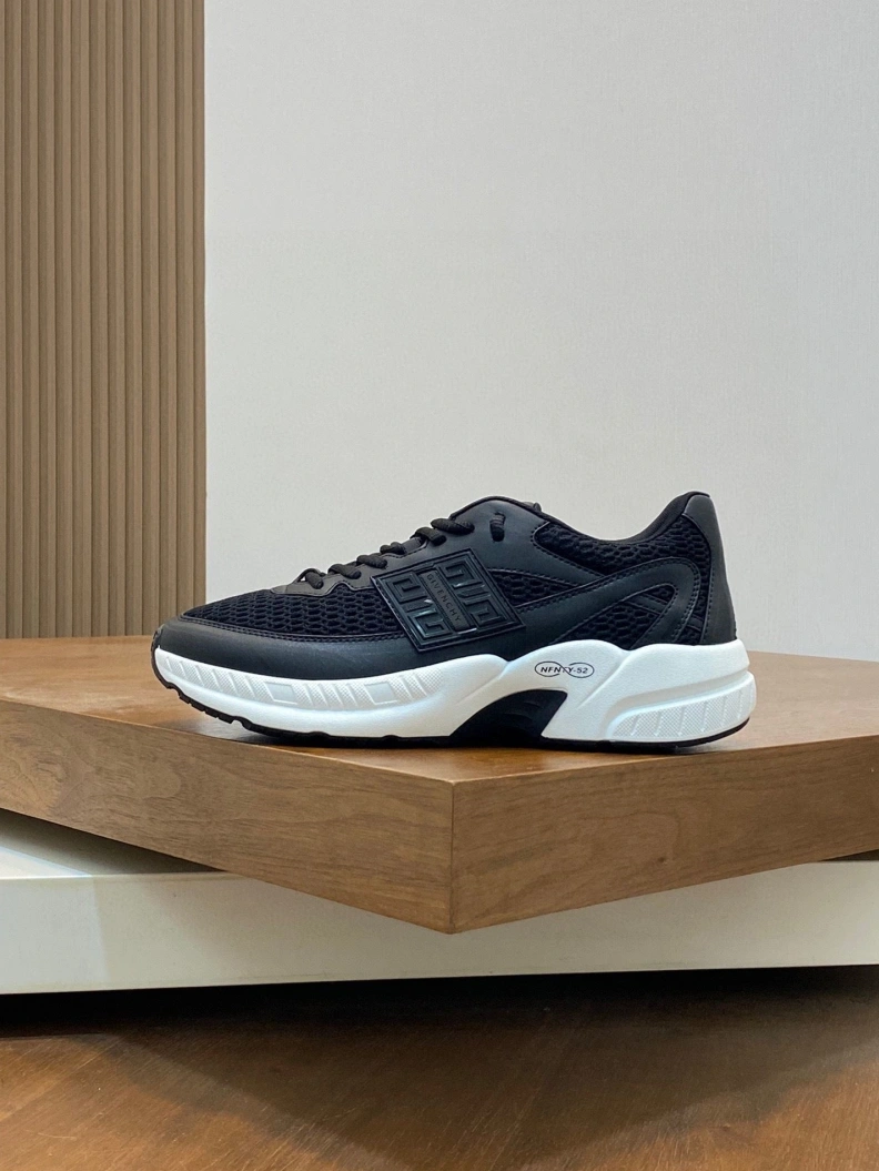 Trendy Gxvxnchy Sneakers 152114