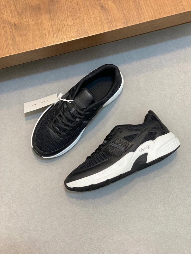 Trendy Gxvxnchy Sneakers 152114