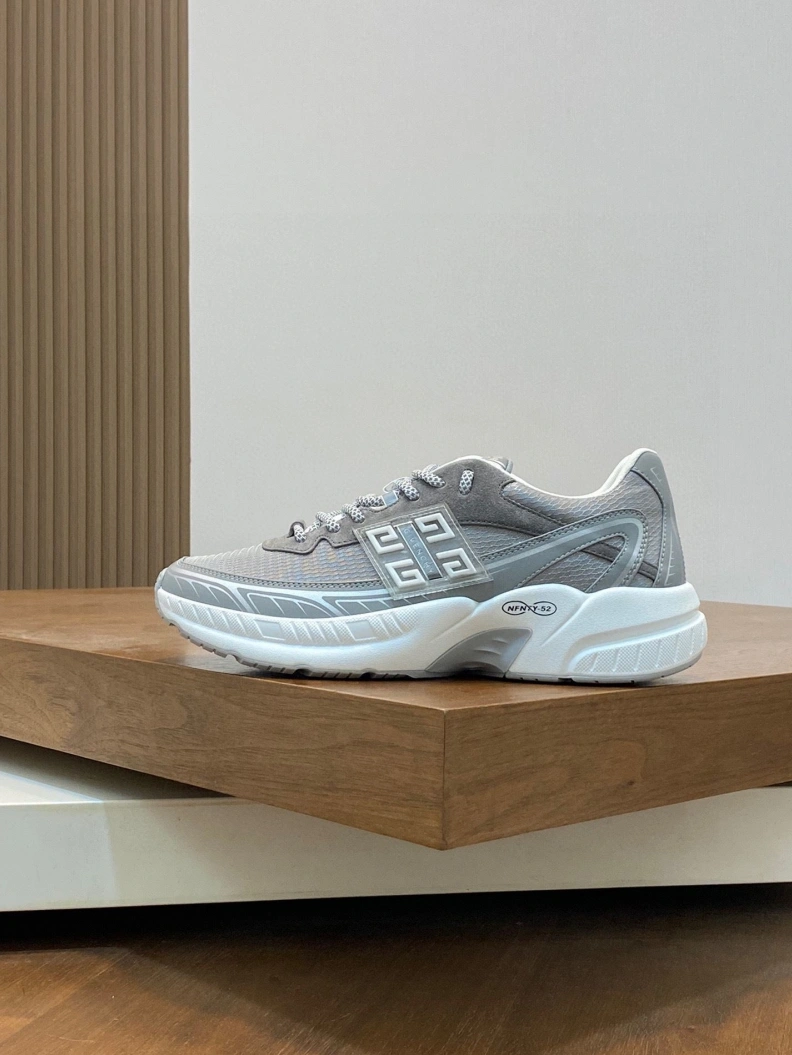 Timeless Gxvxnchy Sneakers 152113