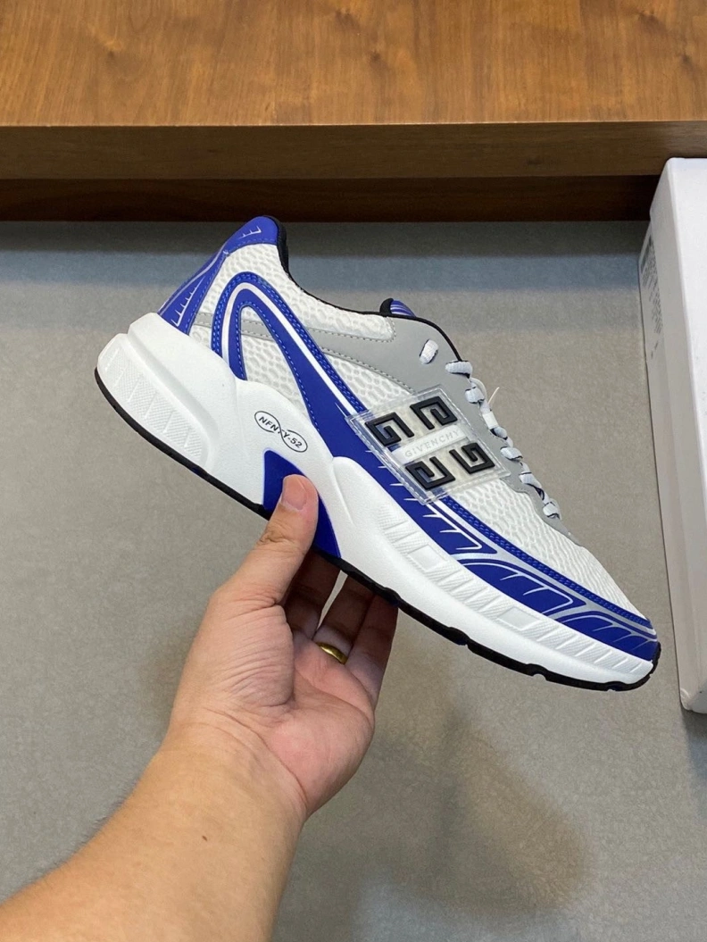 Breathable Gxvxnchy Sneakers 152116