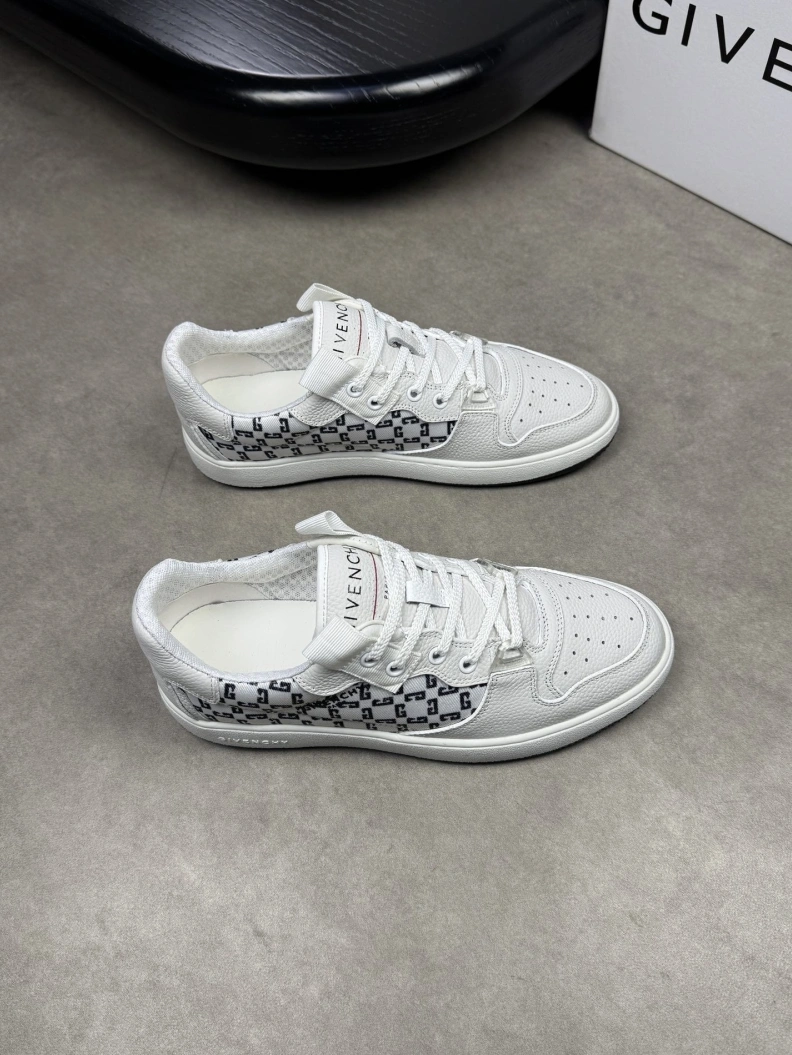 Gxvxnchy Sneakers Cozy 152111