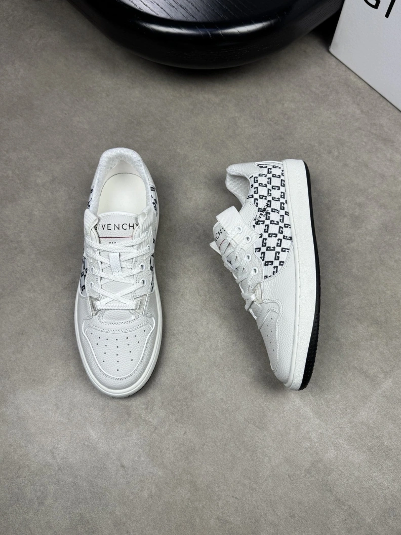 Gxvxnchy Sneakers Cozy 152111
