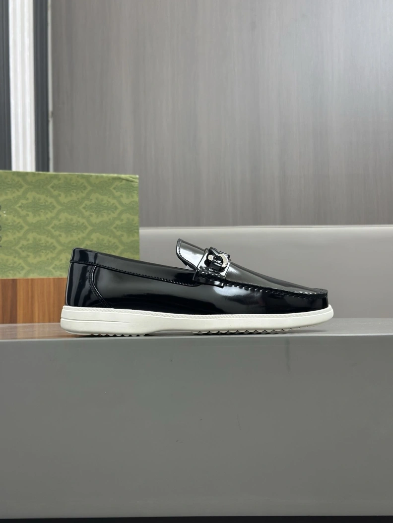 Flexible Gxccx Leather Shoes 155810