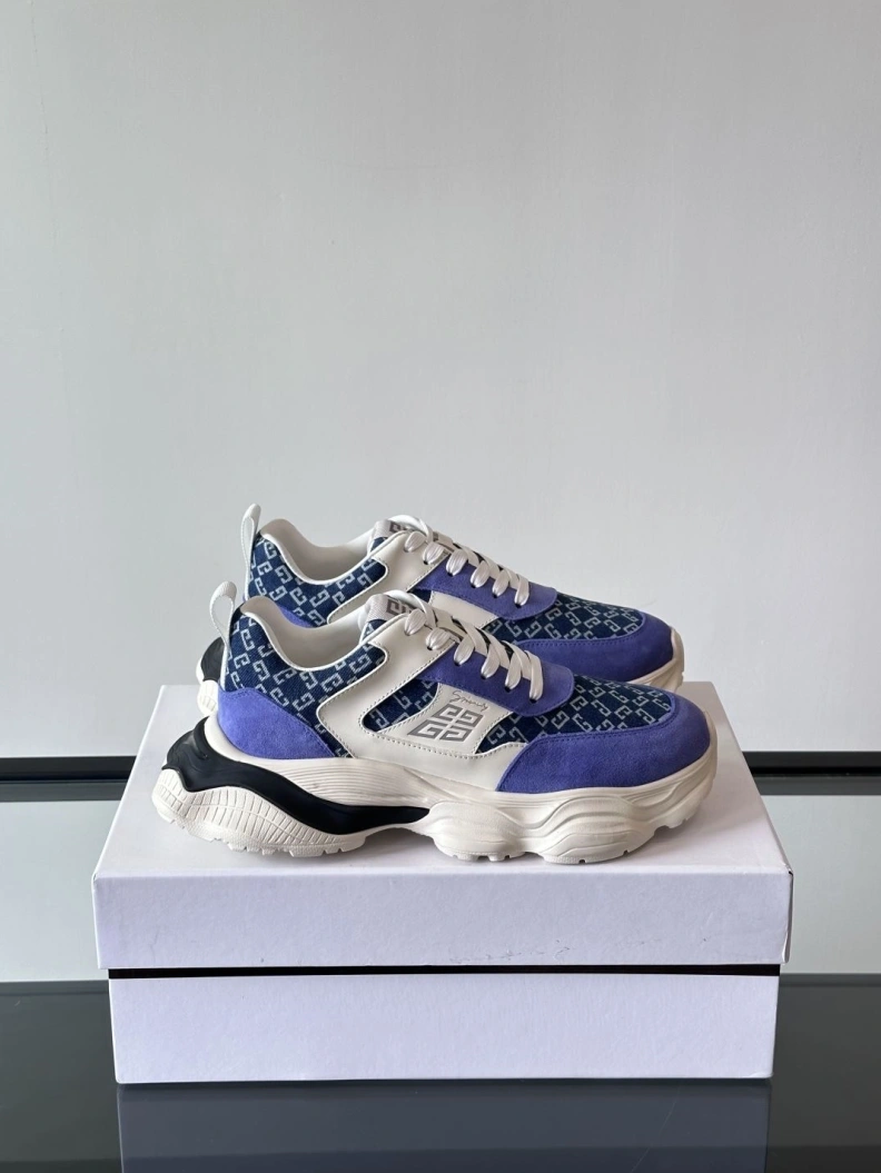 Gxvxnchy Sneakers Sleek 152106