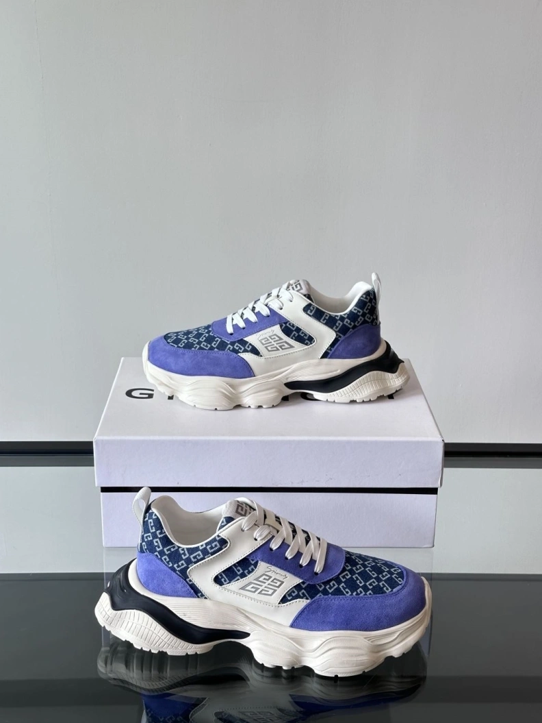 Gxvxnchy Sneakers Sleek 152106