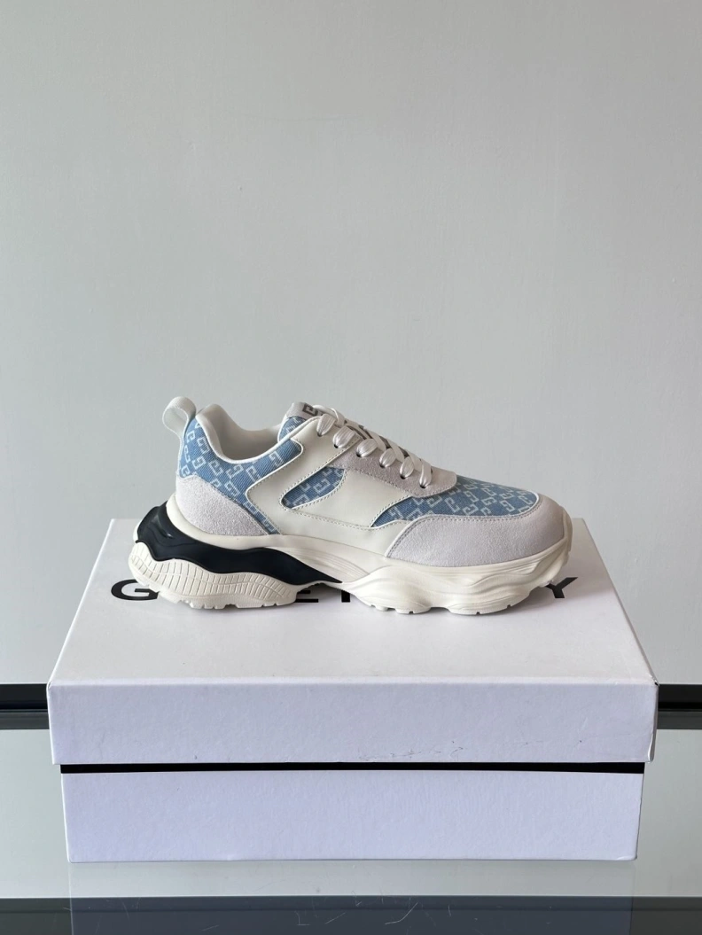 Gxvxnchy Sneakers Unique 152101