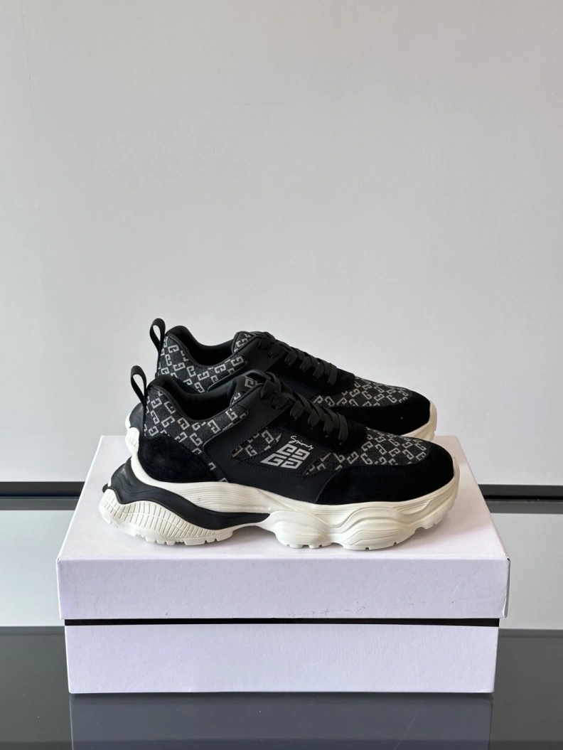 Classic Gxvxnchy Sneakers 152093