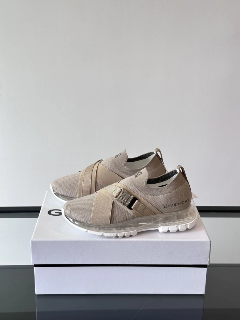 Gxvxnchy Sneakers GoodFit 152104