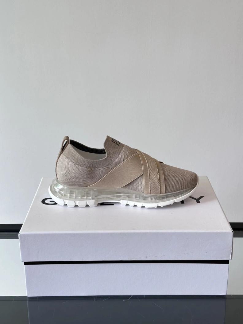 Gxvxnchy Sneakers GoodFit 152104