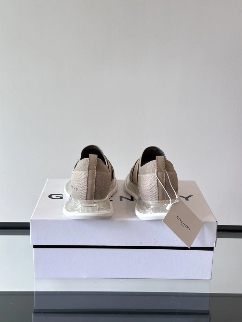 Gxvxnchy Sneakers GoodFit 152104