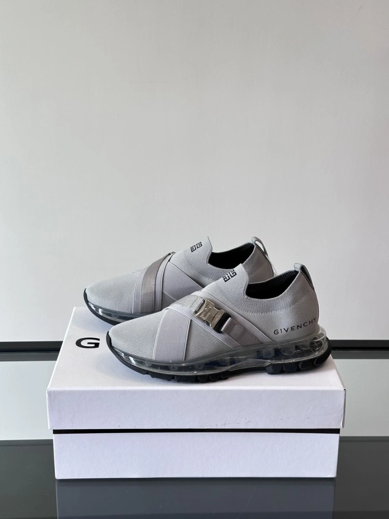 Durable Gxvxnchy Sneakers 152100