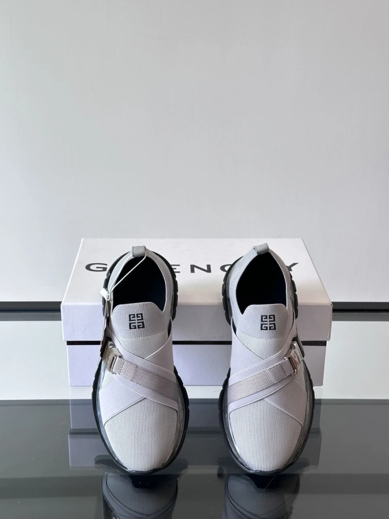 Durable Gxvxnchy Sneakers 152100
