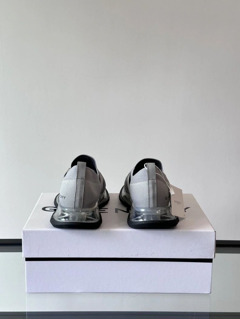 Durable Gxvxnchy Sneakers 152100