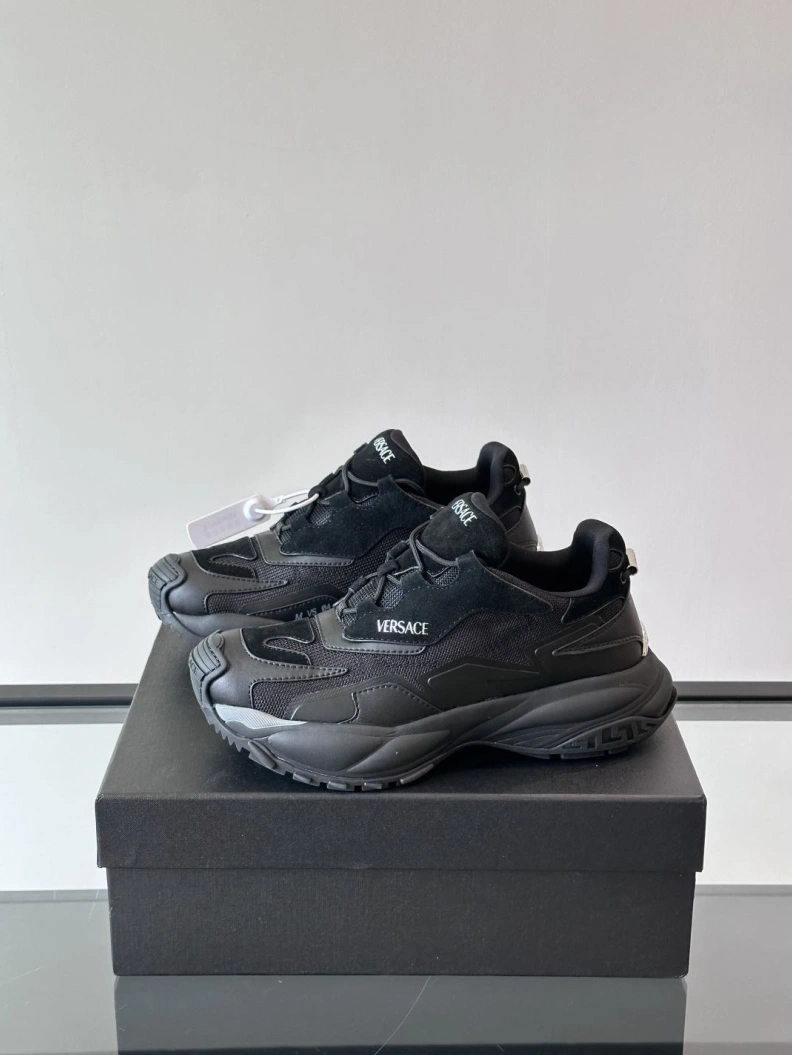 Gxvxnchy Sneakers DailyWear 152097
