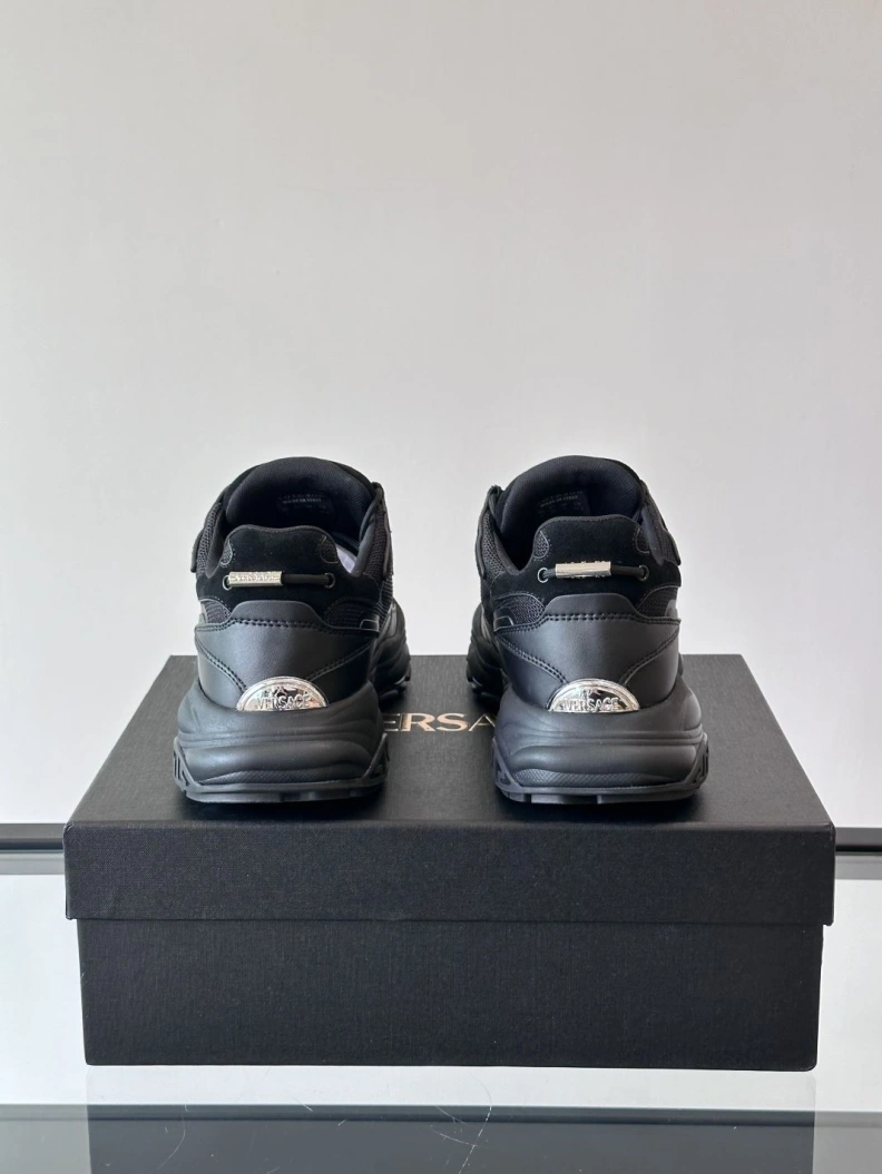 Gxvxnchy Sneakers DailyWear 152097