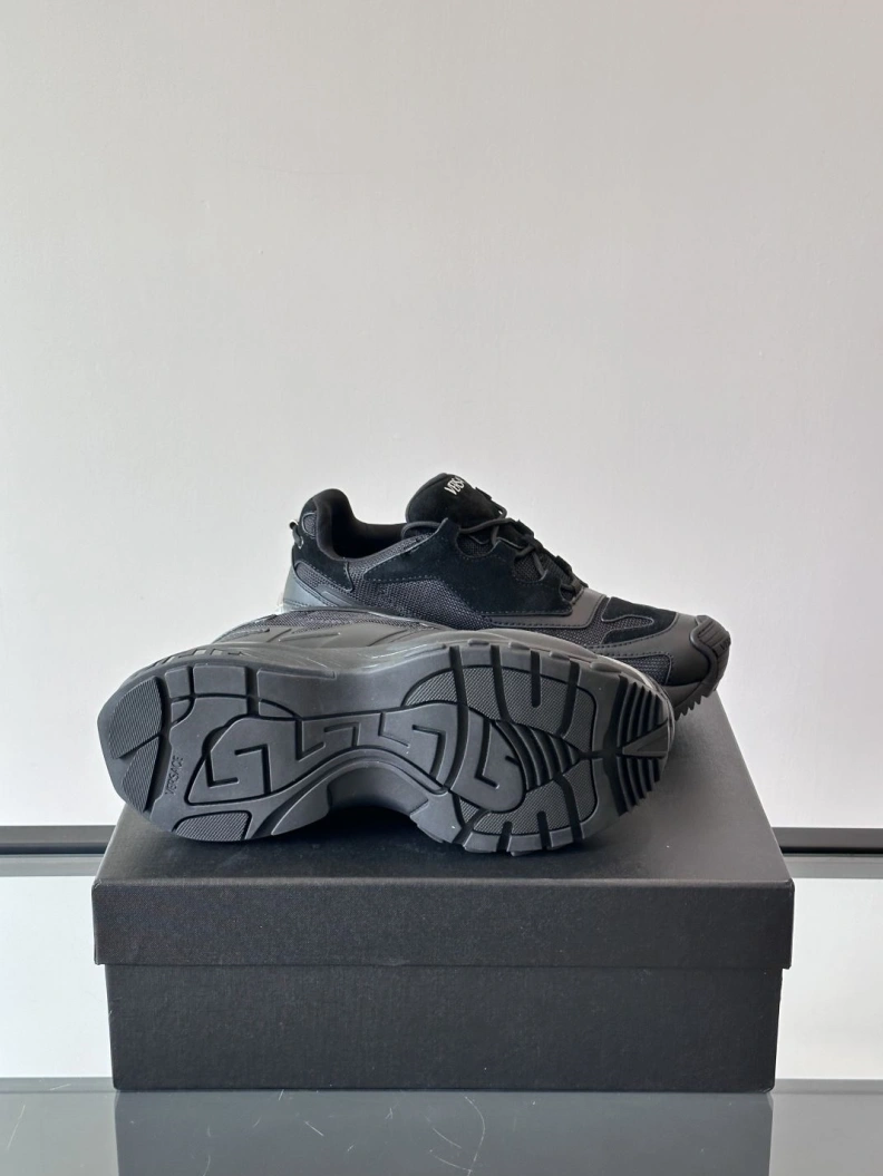 Gxvxnchy Sneakers DailyWear 152097