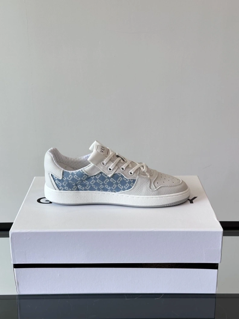 Gxvxnchy Sneakers Minimalist 152092