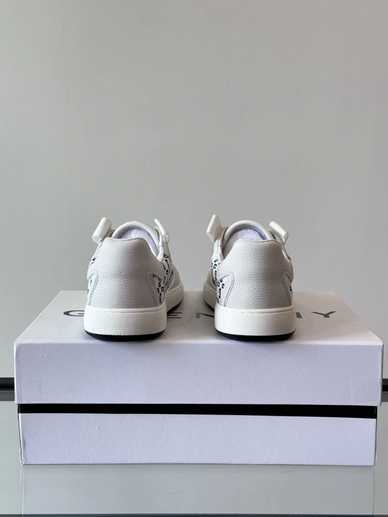UrbanStyle Gxvxnchy Sneakers 152088