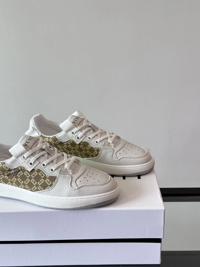 Trendy Gxvxnchy Sneakers 152089