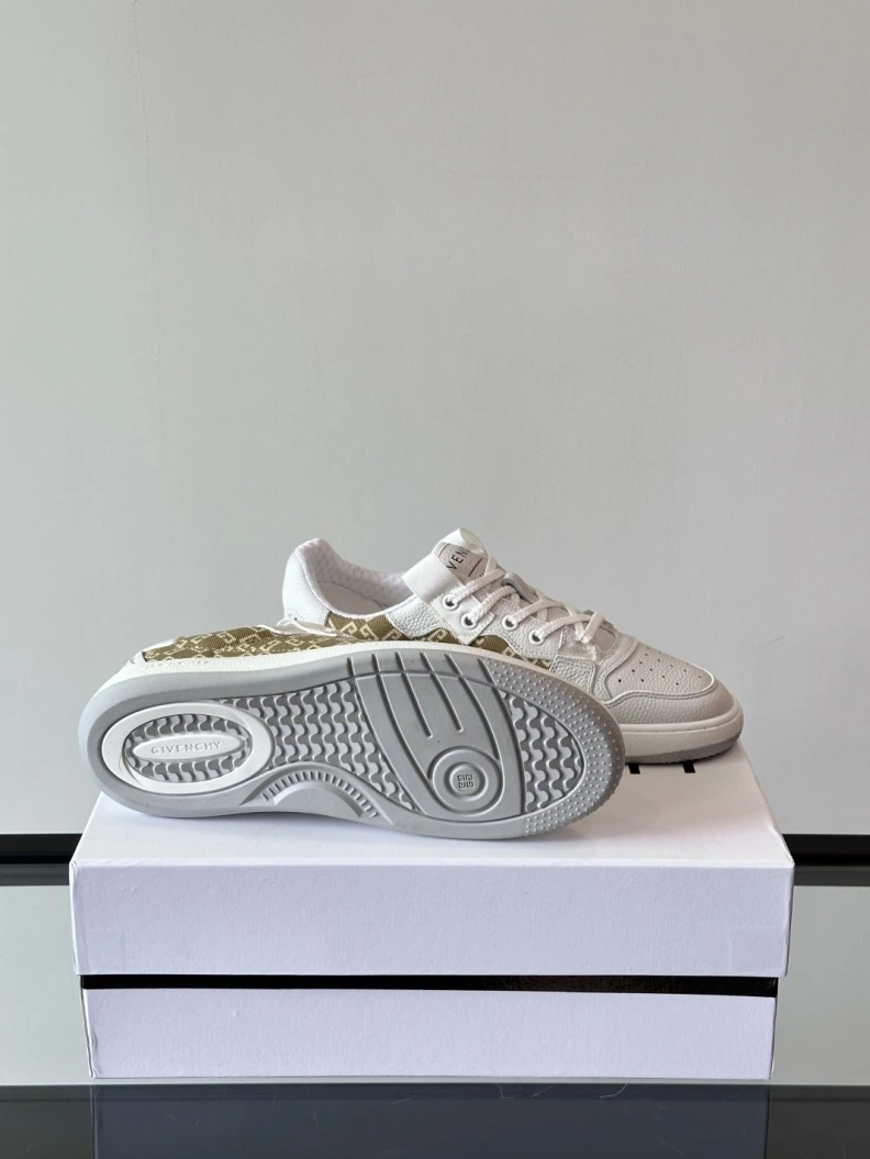 Trendy Gxvxnchy Sneakers 152089