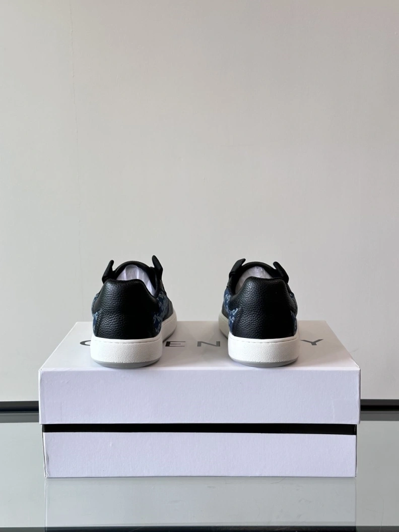 Gxvxnchy Sneakers ModernLook 152094
