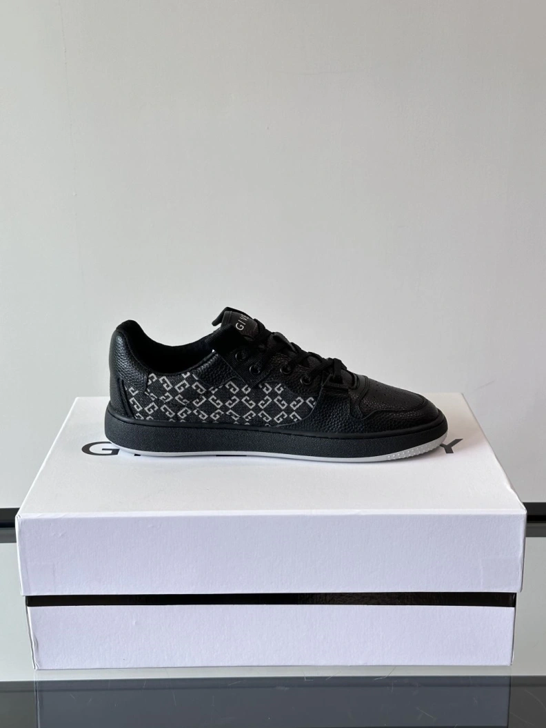 Gxvxnchy Sneakers Trendy 152103