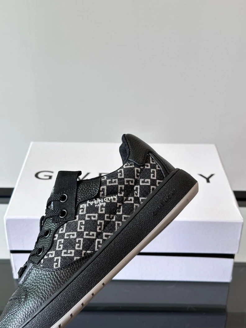 Gxvxnchy Sneakers Trendy 152103