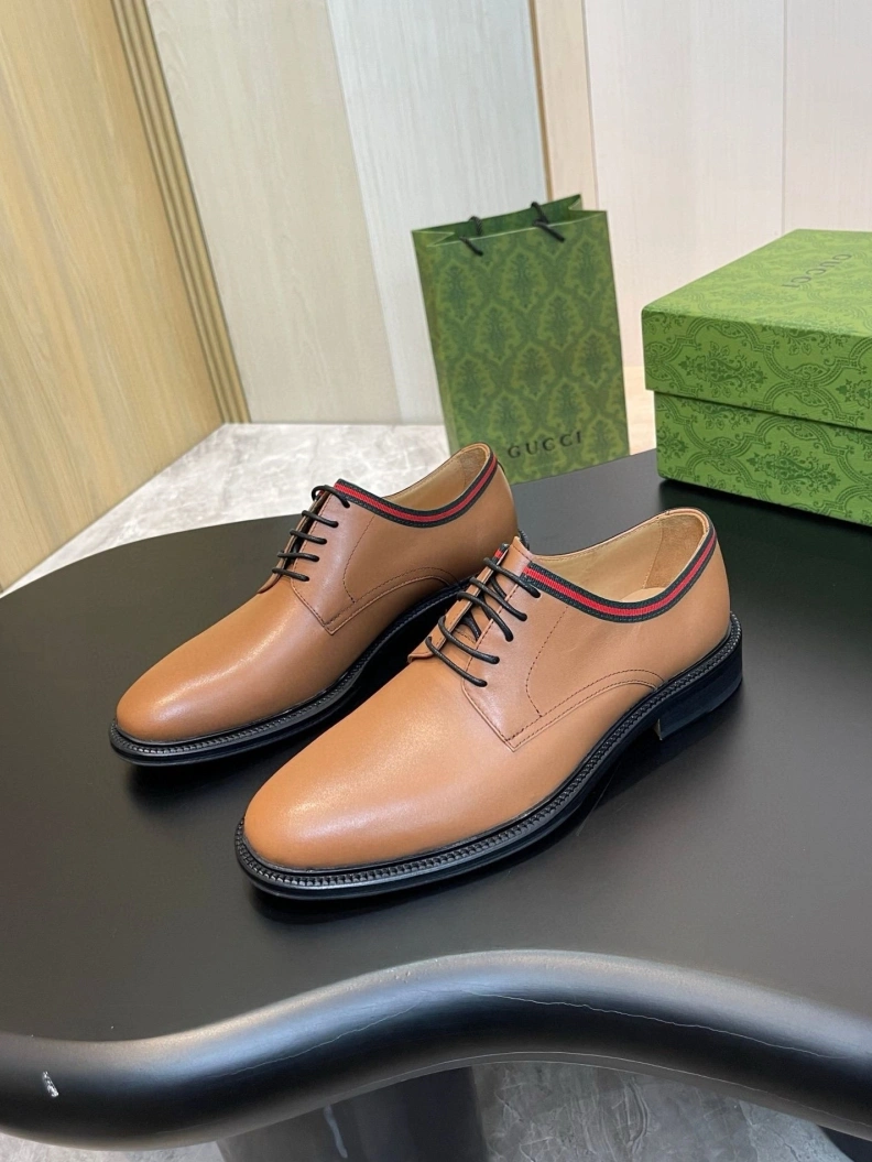 Flexible Gxccx Leather Shoes 155801