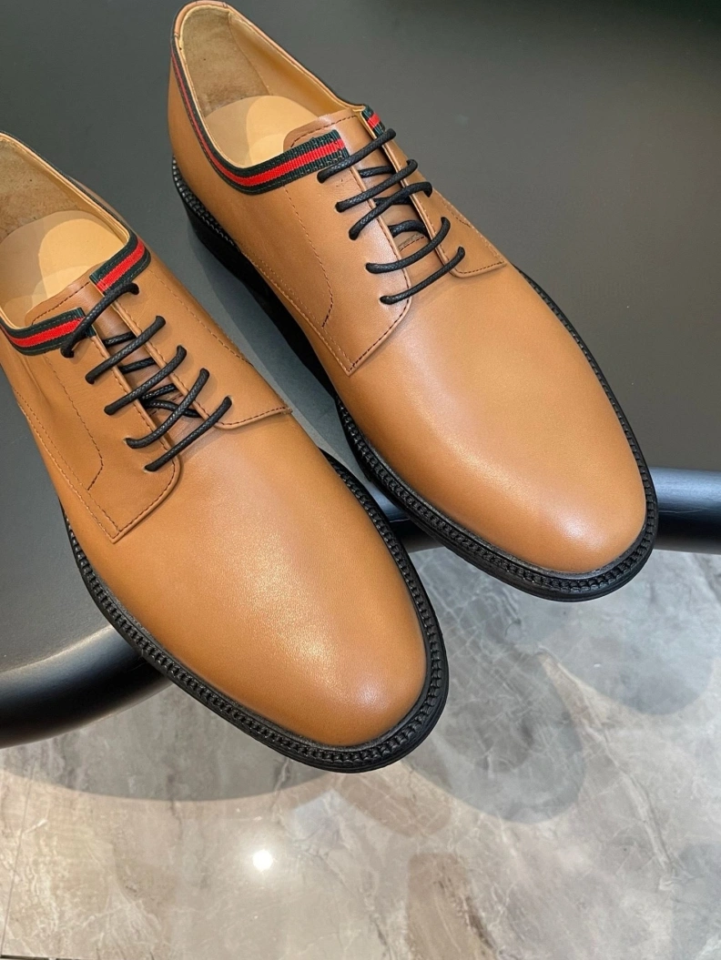 Flexible Gxccx Leather Shoes 155801