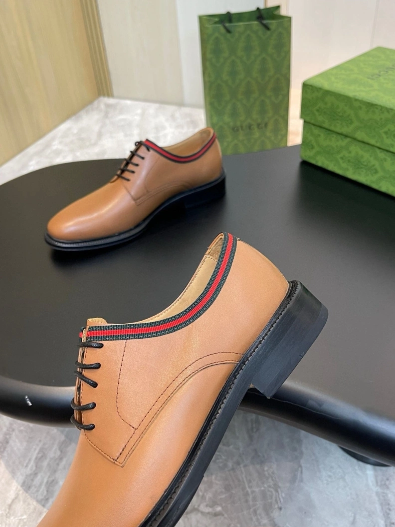 Flexible Gxccx Leather Shoes 155801