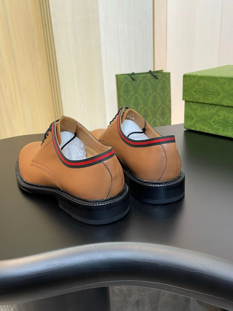 Flexible Gxccx Leather Shoes 155801