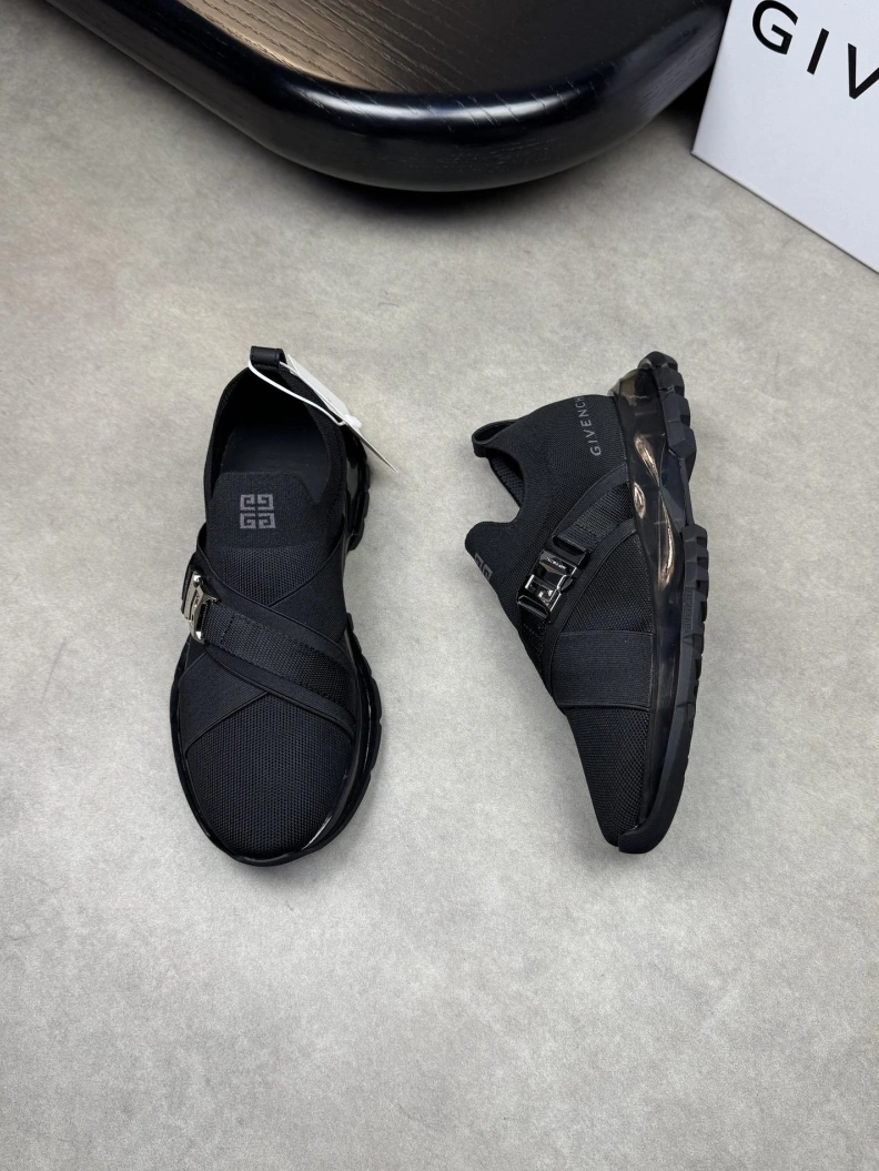 Gxvxnchy Sneakers Durable 152098